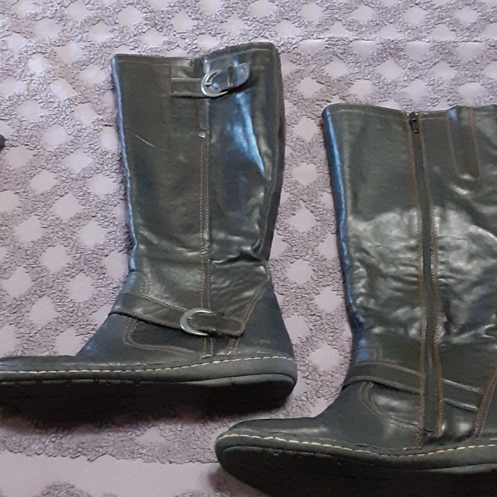 BOC up to the knee boots